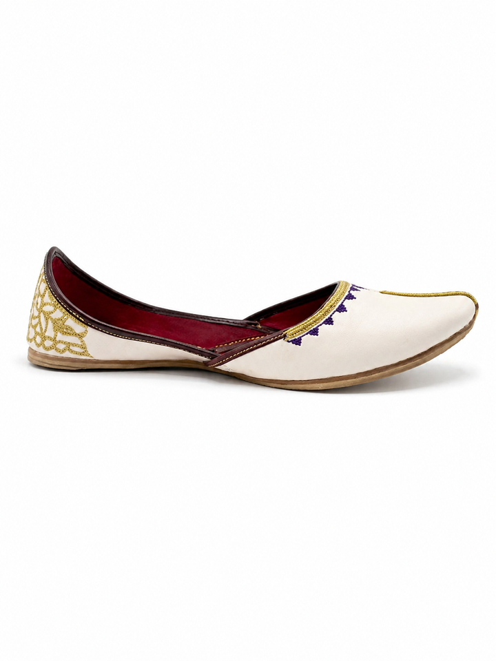 Handcrafted Embroidered Khussa – White Royal